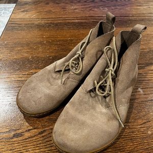 Mens Gobi Tan Suede Boots